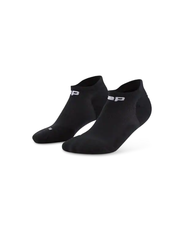Core-Run-No-Show-Socks-5-0_Black_WP965R_3200x4000_Transparent_03